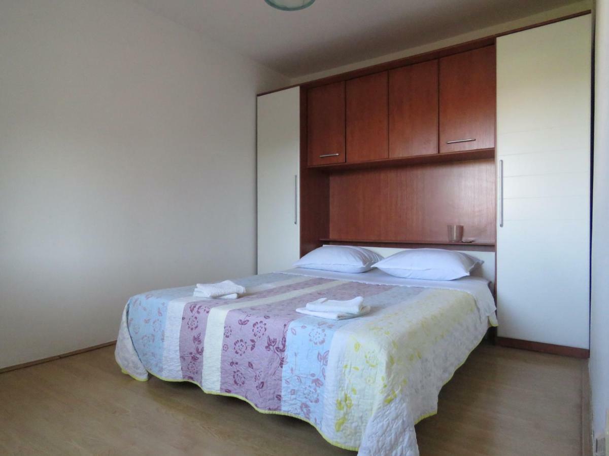 Guesthouse Dila Galovac  Buitenkant foto
