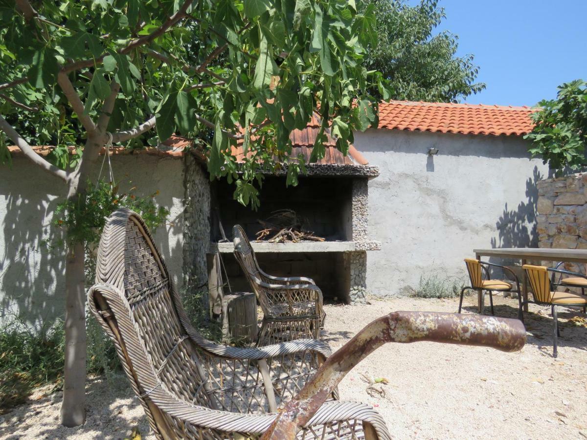 Guesthouse Dila Galovac  Buitenkant foto
