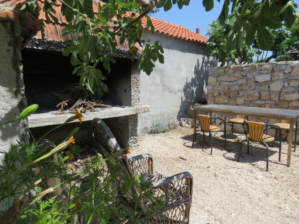 Guesthouse Dila Galovac  Buitenkant foto